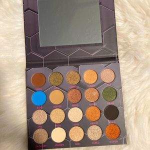 Eyeshadow palette 🎨